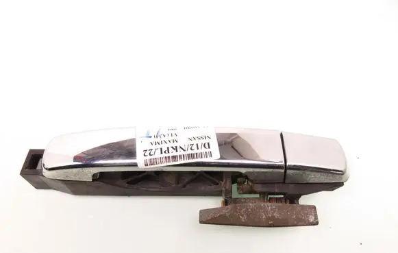 Nissan Maxima A34 Rear door exterior handle