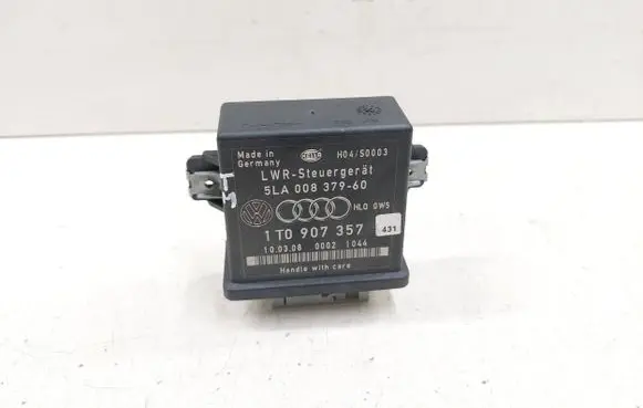 Skoda Octavia Mk2 (1Z) Light module LCM 1T0907357 5LA00837960 H04S0003