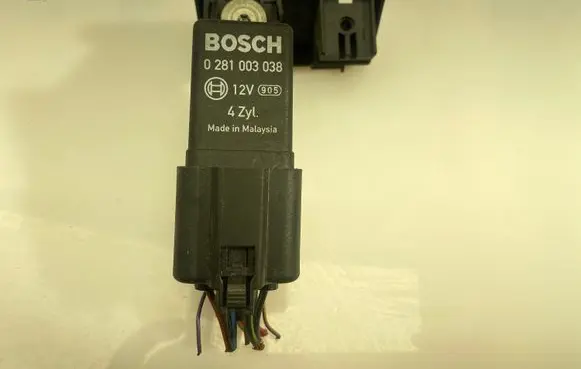 Glow plug pre-heat relay