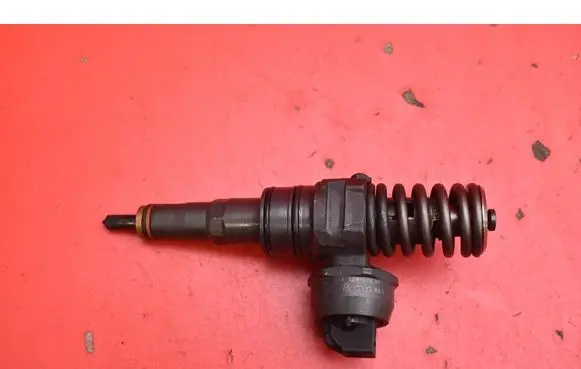 Seat Ibiza IV (6J,6P) Fuel injector 038130073BP
