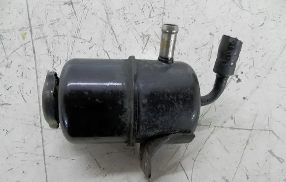 Mitsubishi Galant Power steering fluid tank/reservoir 
