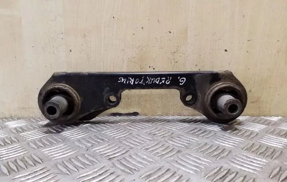 Nissan Qashqai Rear differential/diff mount bracket 