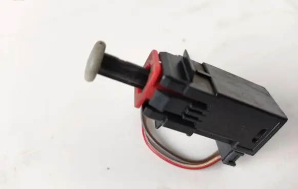 Clutch pedal sensor