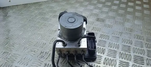 Mercedes-Benz C AMG W205 ABS Pump A2054311000