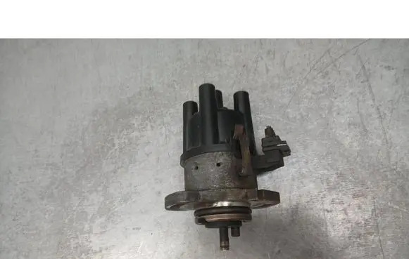 Volkswagen Polo III 6N 6N2 6NF Ignition distributor 030905205AE