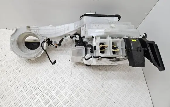 Peugeot 3008 II Interior heater climate box assembly 9811149580