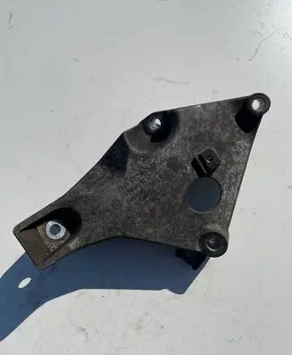 BMW 1 E81 E87 Engine mounting bracket 6775041 59280110