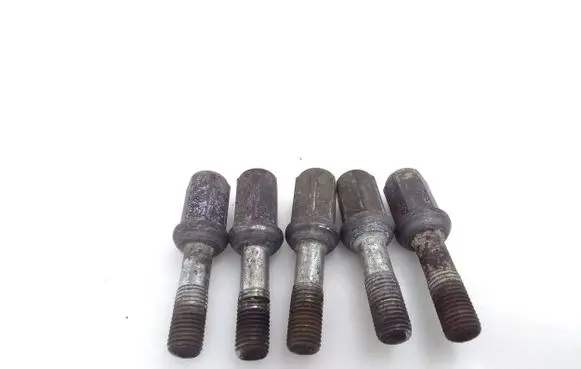 Mercedes-Benz E W124 Nuts/bolts 