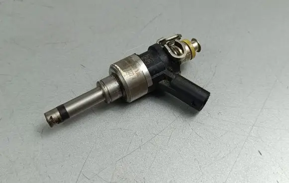 KIA Stinger Fuel injector 353103L000