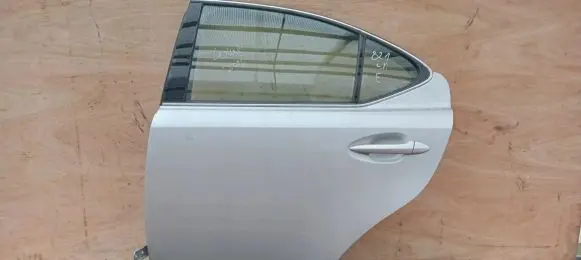 Lexus IS 220D-250-350 Rear door