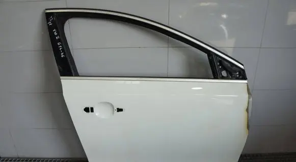 Volvo V40 Front door
