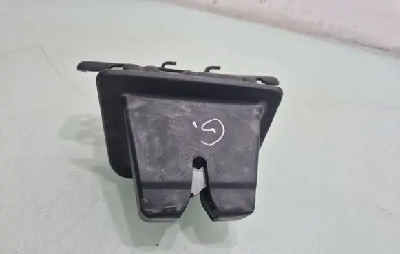 Volvo S60 Loading door lock 