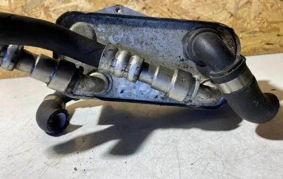 Engine oil radiator