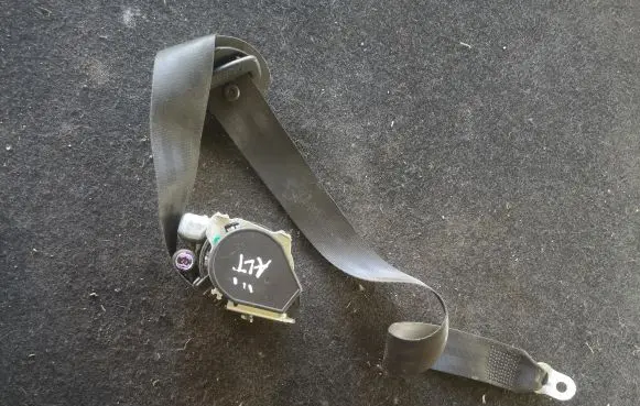 Seat Altea XL Front seatbelt 5P0857705B