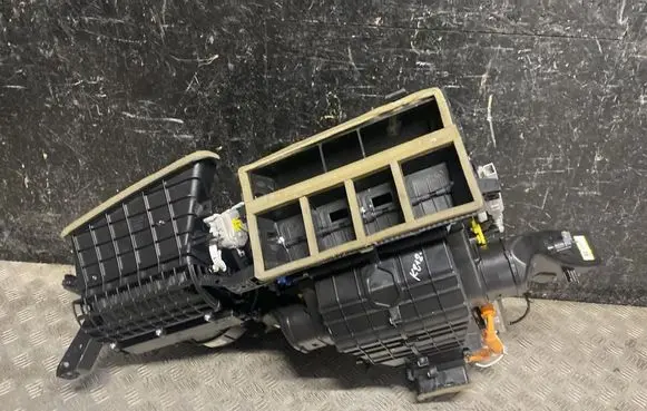 Hyundai Kona II Interior heater climate box assembly housing DH300K8PLA