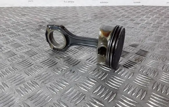 Mercedes-Benz G W461 W463 1st Gen Piston with connecting rod 2277