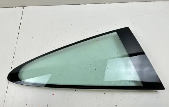 Porsche 911 996 Rear side window 