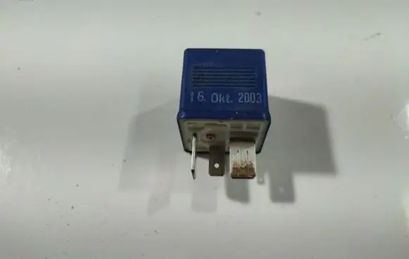 Audi A6 S6 C5 4B Other relay 893587