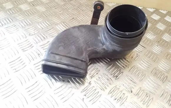 KIA Sportage Air intake duct part 282112E200