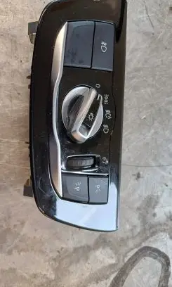 BMW 5 G30 G31 Light switch 6841881
