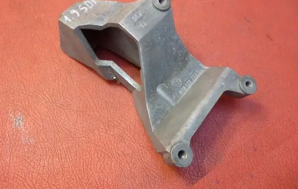 Seat Ibiza III (6L) Engine mounting bracket 038129723E