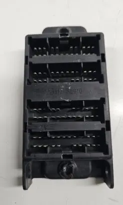 KIA Sorento Fuse module