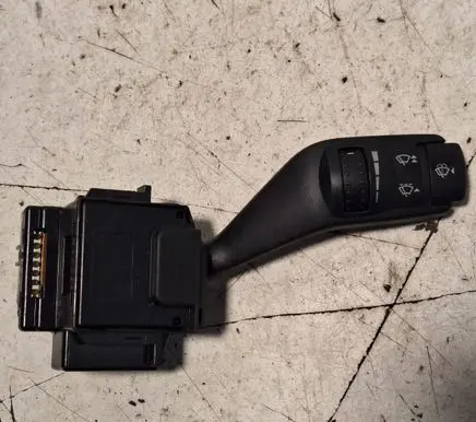 Ford Focus C-MAX Indicator stalk 17D9403 4M5T17A553BD