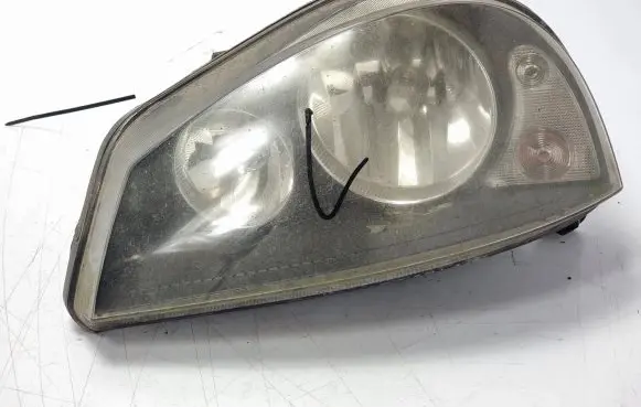 Seat Arosa Headlight/headlamp 89305579
