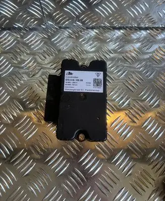Porsche Panamera (970) Hand brake control module 97061810909