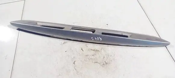 Suzuki SX4 Trunk door license plate light bar mn129551 mn129567