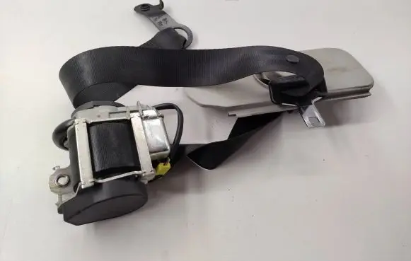 Nissan Qashqai Front seatbelt