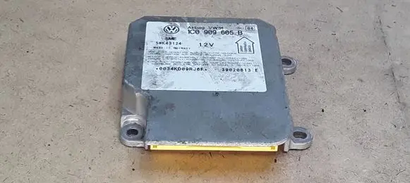 Volkswagen PASSAT B5.5 Airbag control unit/module 1C0909605B