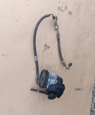Mercedes-Benz C W204 Power steering pump A0044667001