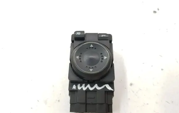 Volkswagen PASSAT B5 Wing mirror switch 3B1959565B
