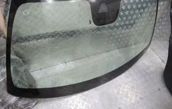 Alfa Romeo Giulia Front windscreen/windshield window szyba9894