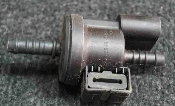 Audi Q5 SQ5 Turbo solenoid valve 06E906517A
