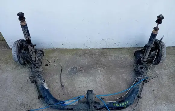 Renault Twingo III Rear axle beam with reductor A4533507800
