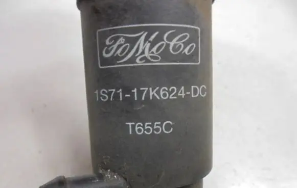 Volvo S60 Windscreen/windshield washer pump 1S7117K624DC
