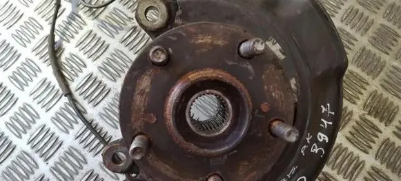 Toyota Auris 150 Front wheel hub
