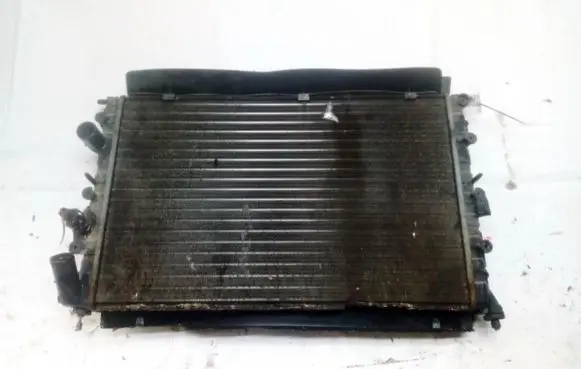 Renault Megane I Coolant radiator