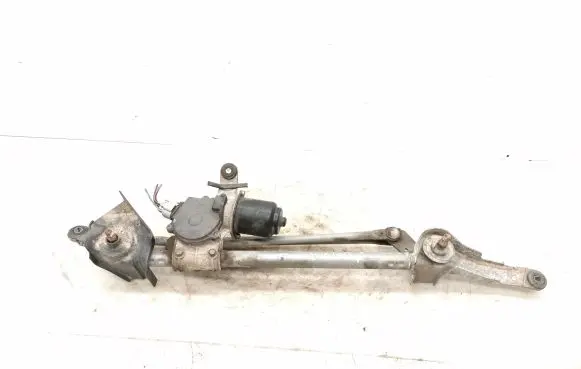 Subaru Outback Front wiper linkage and motor WM02C001
