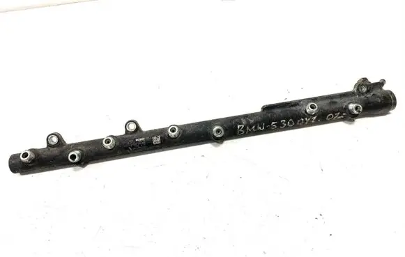 BMW 5 E60 E61 Fuel main line pipe 7788679 0445216008