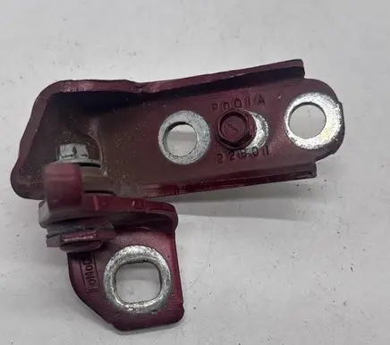 Ford Fusion II Front door upper hinge P001A