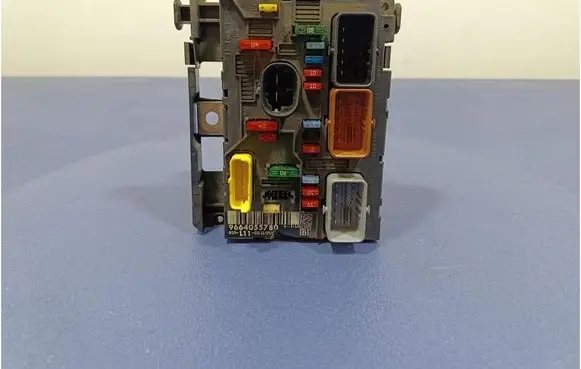 Peugeot 307 Fuse box set 9664055780