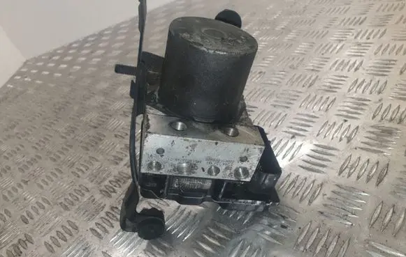 BMW 5 E60 E61 ABS Pump 6768906