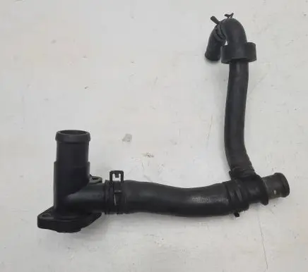 Audi A4 S4 B5 8D Engine coolant pipe/hose 028121132