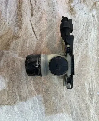 Jaguar XJ X351 Adblue pump F01C250150 5151119113414 911412E