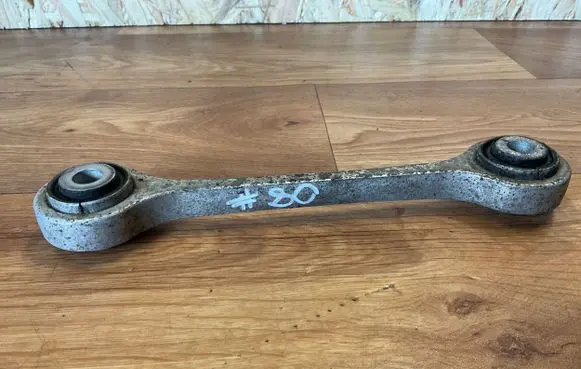 Volkswagen Touareg II Front control arm 7L0411317