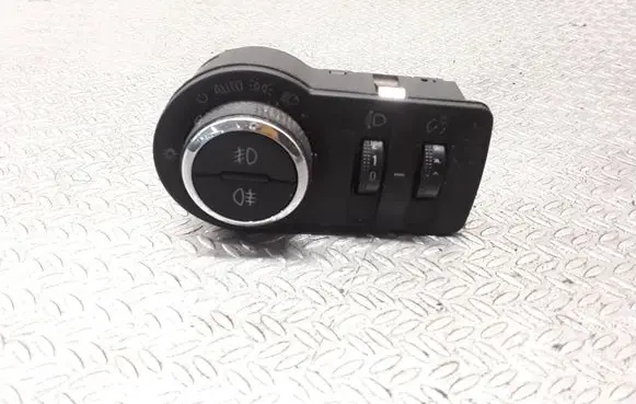 Opel Insignia A Light switch 13268702