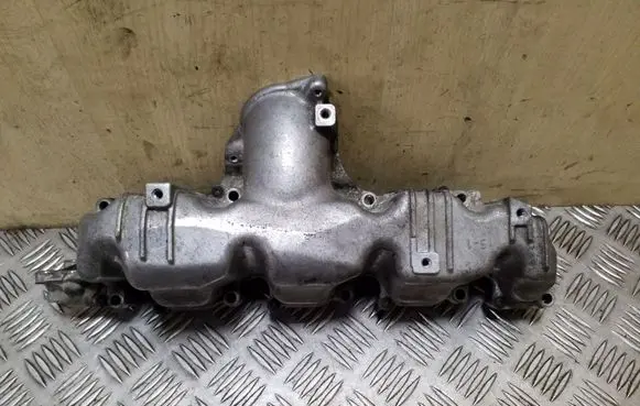 Volkswagen Tiguan Intake manifold 03L129711E